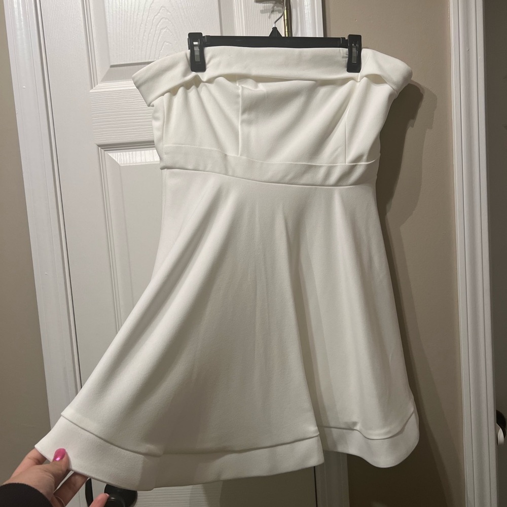Juniors plus size white zip up strapless dress size 19 - Picture 1 of 7